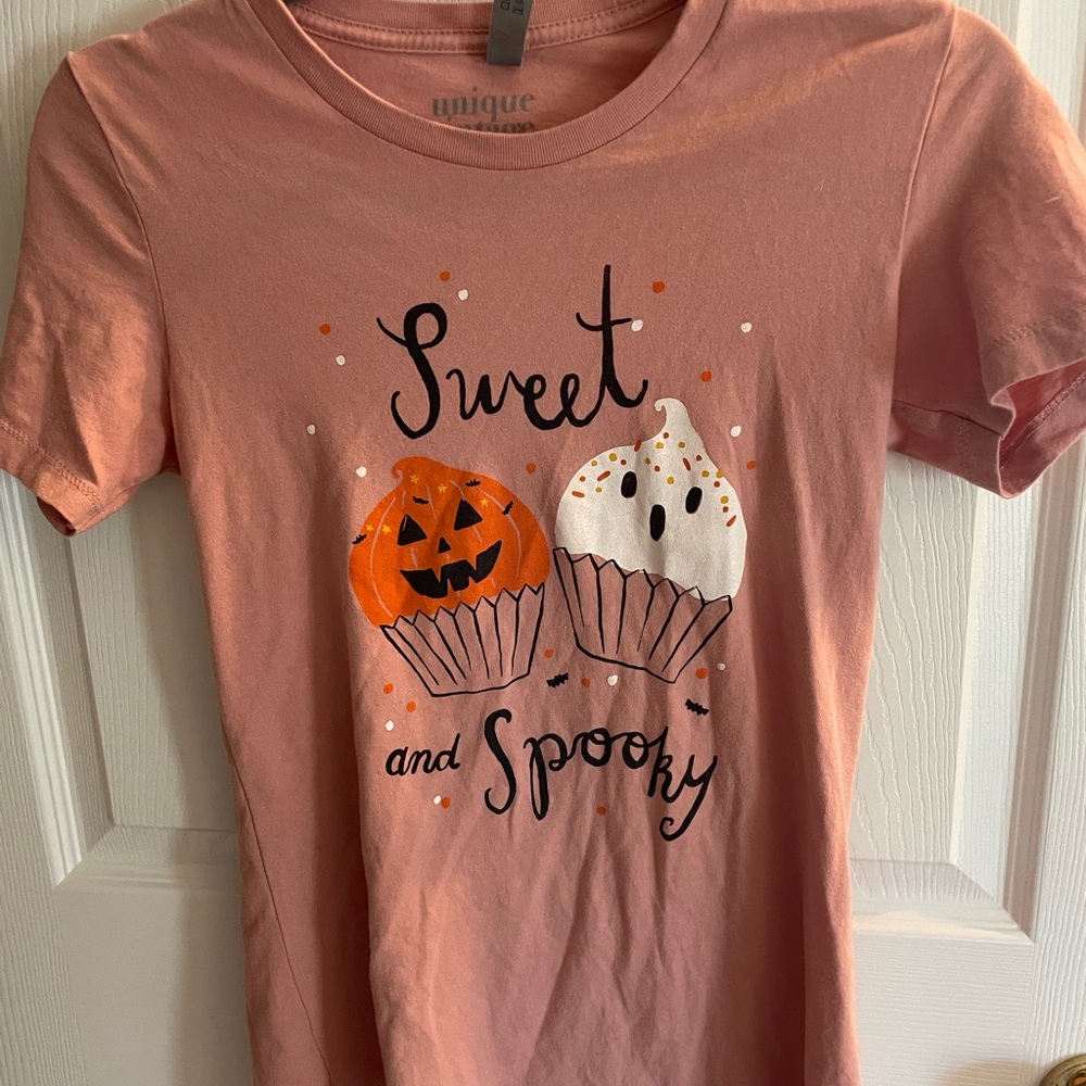 Unique Vintage Halloween T-shirt